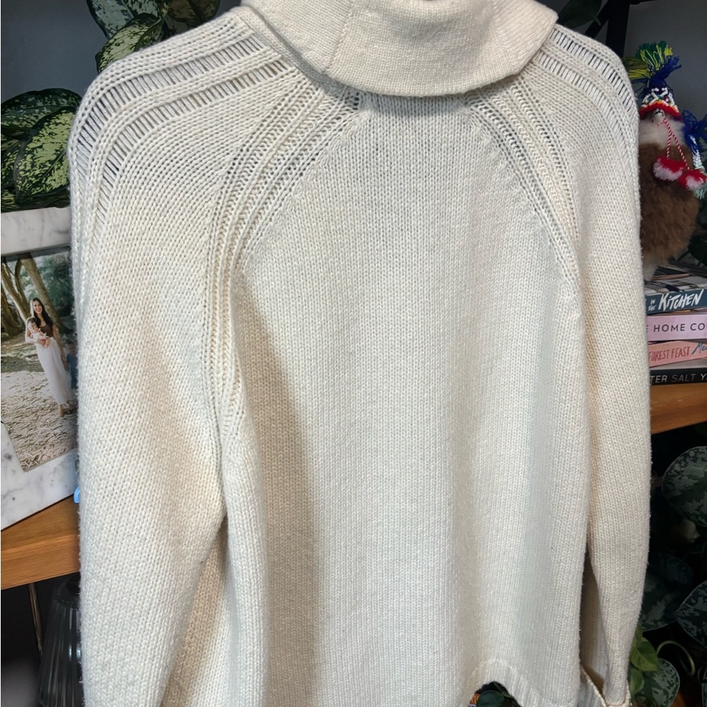 Woolrich Women's Cream Cable Knit Cardigan - Picture 4 of 4